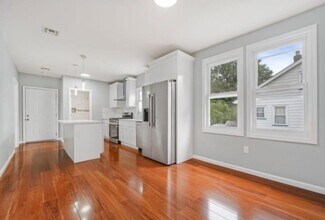 125 Birch St in Bloomfield, NJ - Building Photo - Building Photo