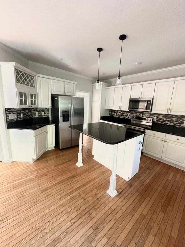 10016 Carters Grove Rd in Fredericksburg, VA - Building Photo - Building Photo
