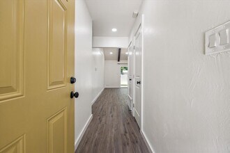 5700 Garden Oaks Dr in Austin, TX - Building Photo - Building Photo