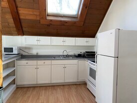 95 Hall Ave, Unit B2-C in Henniker, NH - Building Photo