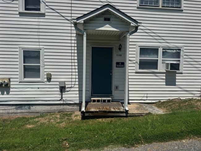 1110 Fairview Ave in Kingsport, TN - Foto de edificio - Building Photo