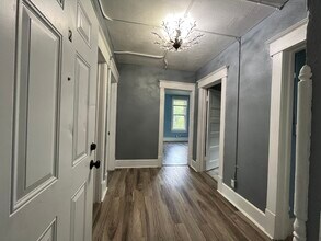 603 W High St, Unit 2 in Urbana, IL - Building Photo - Building Photo