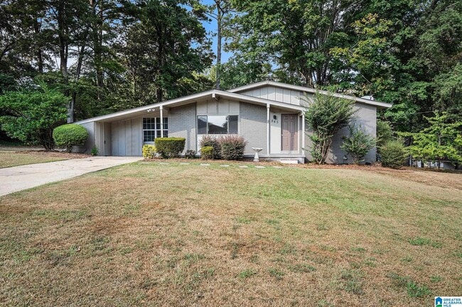 property at 545 Edgecrest Cir