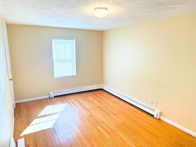 106 Calvary St in Waltham, MA - Building Photo - Building Photo