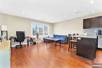 210 Hackensack St in Wood Ridge, NJ - Building Photo - Building Photo