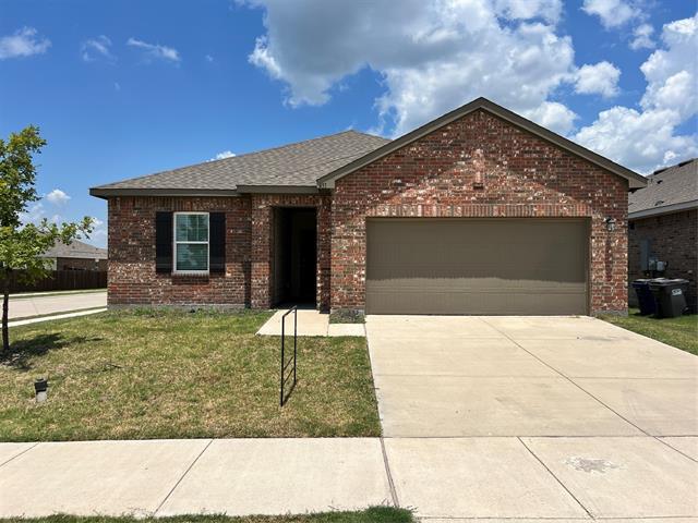 557 London Dr in Lavon, TX - Building Photo