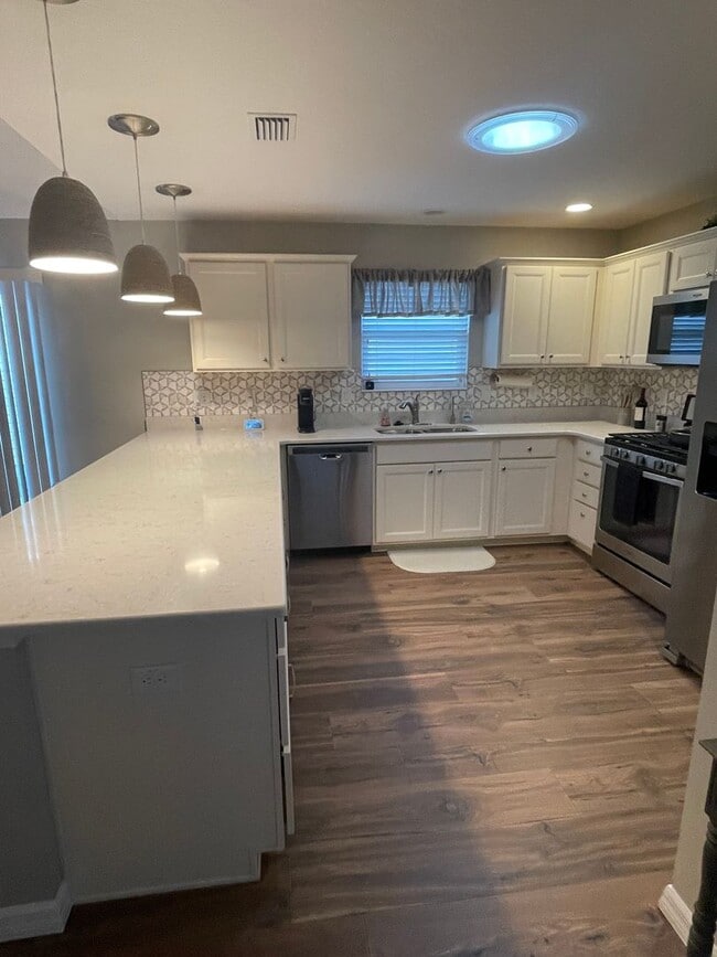 5828 Tupelo Ter in Wildwood, FL - Building Photo - Building Photo