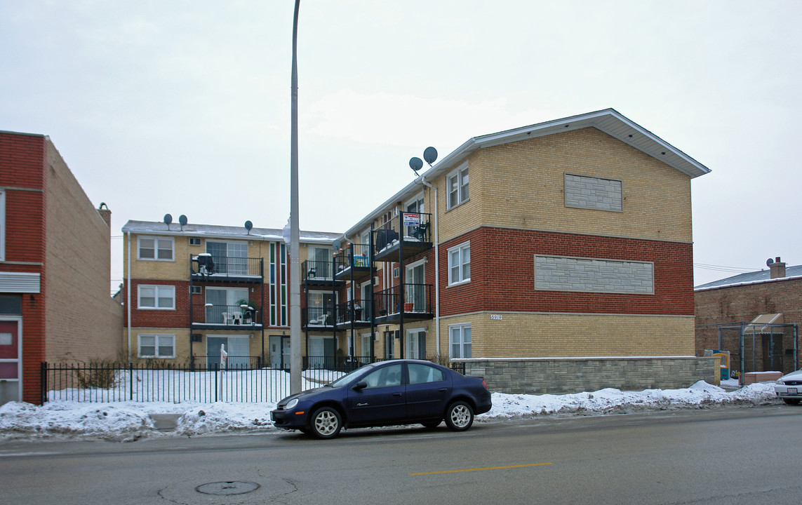 5919 W 63rd St in Chicago, IL - Building Photo