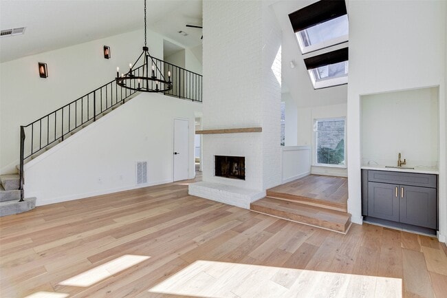 property at 5103 Austin St