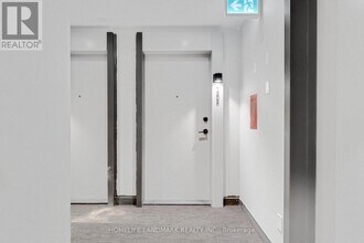 8020 Derry Rd in Milton, ON - Building Photo - Building Photo