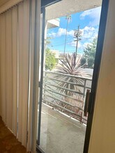 255 Loma Dr in Los Angeles, CA - Building Photo - Building Photo