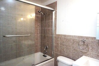 342 Forrest St in Jersey City, NJ - Building Photo - Building Photo