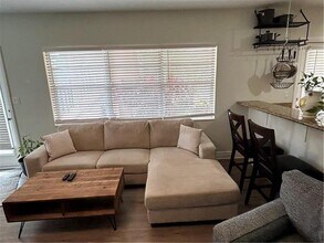 2737 NE 28th St in Lighthouse Point, FL - Building Photo - Building Photo