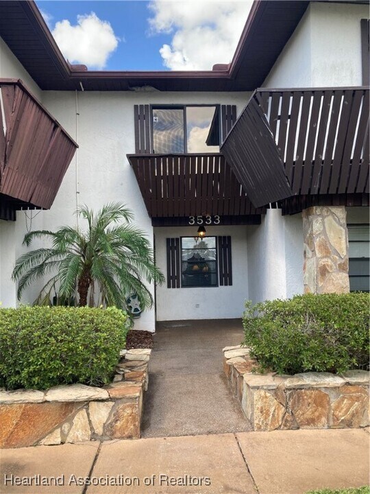 3533 Edgewater Dr in Sebring, FL - Building Photo