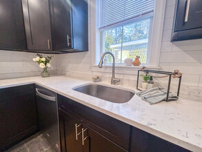 23 Moore Ave in New London, CT - Building Photo - Building Photo