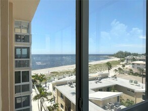 1255 Tarpon Center Dr in Venice, FL - Building Photo - Building Photo