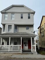 76 Lounsbury Ave in Waterbury, CT - Building Photo