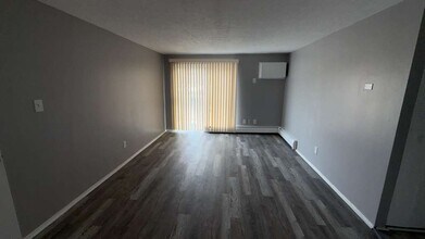 13444 Euclid Ave, Unit 13444  315 in East Cleveland, OH - Building Photo - Building Photo