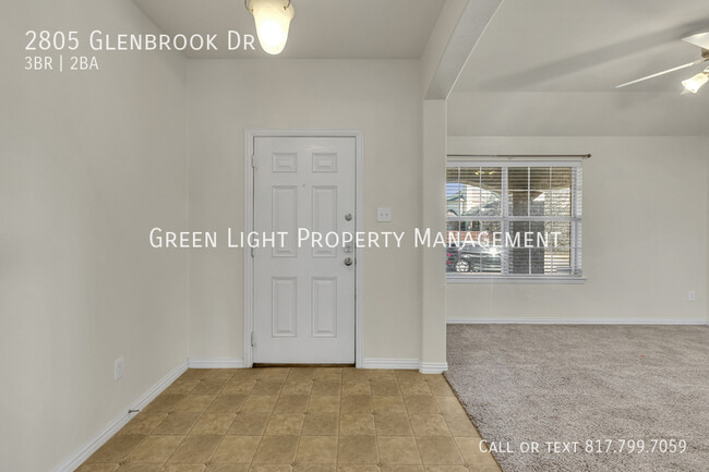 property at 2805 Glenbrook Dr