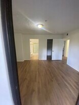 2400 Seneca St, Unit 102 in Pasadena, CA - Building Photo