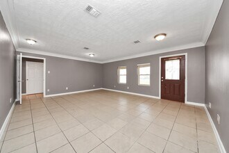 4402 Ludwig Ln in Stafford, TX - Building Photo - Building Photo