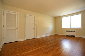 Bellevue in Richmond, VA - Building Photo - Interior Photo