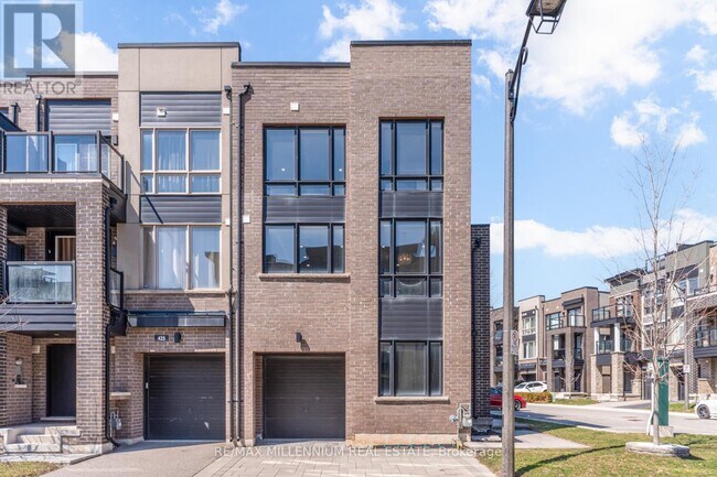 3058 Blacktusk Common in Oakville, ON - Building Photo - Building Photo