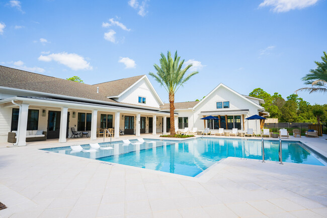 Olea Beach Haven in Jacksonville, FL - Foto de edificio - Building Photo