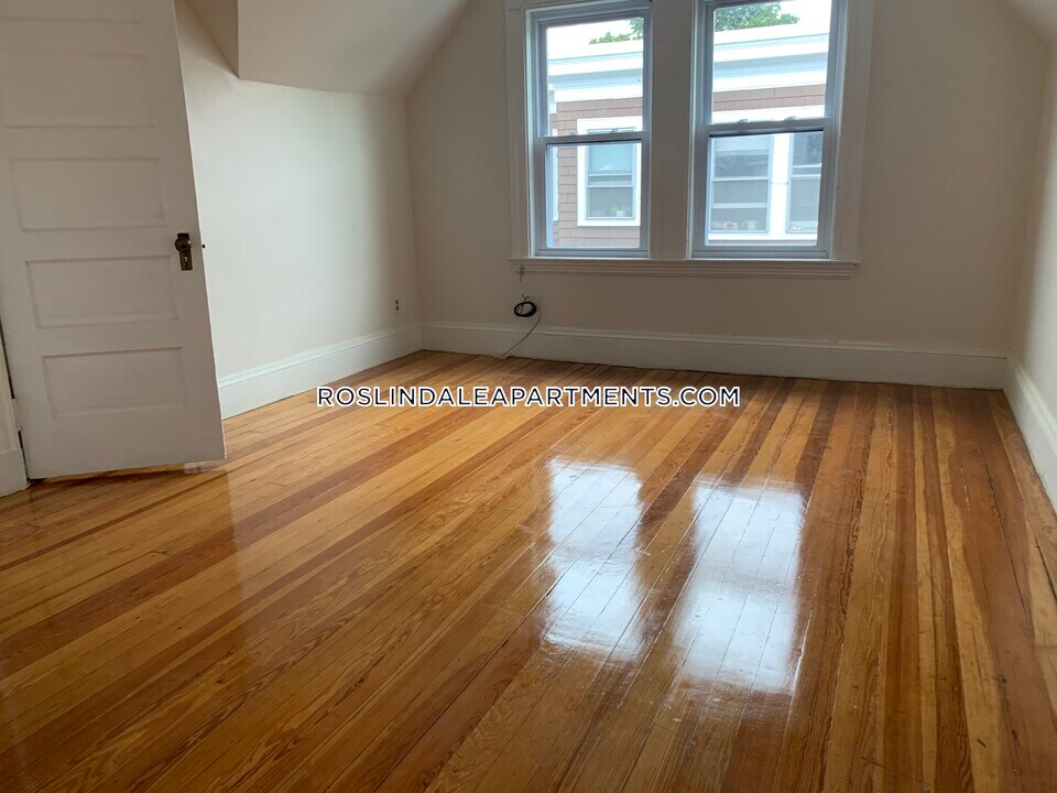 250 Belgrade Ave-Unit -3 in Boston, MA - Building Photo