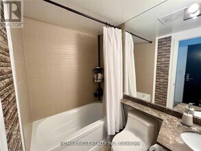 50 Absolute Ave in Mississauga, ON - Building Photo - Building Photo