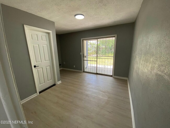 6539 Thurgood Cir E in Jacksonville, FL - Building Photo - Building Photo
