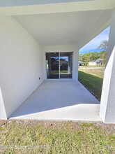 951 La Belle Ave SW in Palm Bay, FL - Foto de edificio - Building Photo