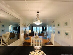 9490 S Ocean Dr in Jensen Beach, FL - Building Photo - Building Photo