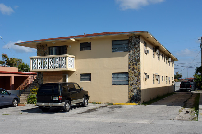 47 W 13th St in Hialeah, FL - Building Photo - Building Photo