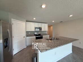 13209 Mylion Wy in Spring Hill, FL - Building Photo - Building Photo