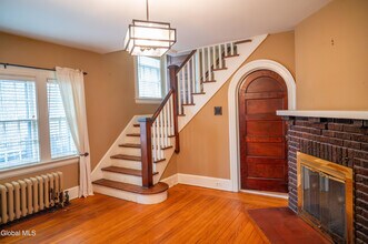 1347 Union St in Schenectady, NY - Building Photo - Building Photo