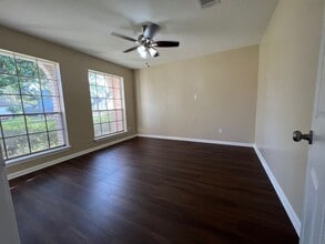 5218 Long Creek Ln in Houston, TX - Building Photo - Building Photo