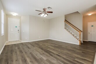 26820 Stillbrook Dr in Wesley Chapel, FL - Foto de edificio - Building Photo
