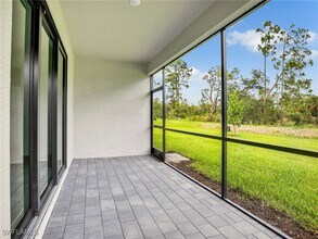 14279 Winding Cedar Wy in Ft. Myers, FL - Foto de edificio - Building Photo