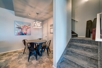 7423 Sand Lake Heights in Colorado Springs, CO - Foto de edificio - Building Photo