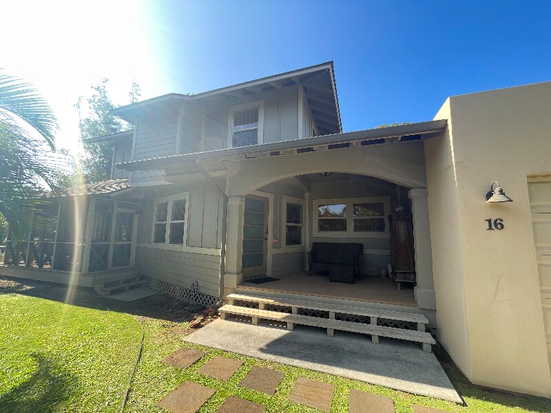 16 Hoku Pl in Paia, HI - Building Photo