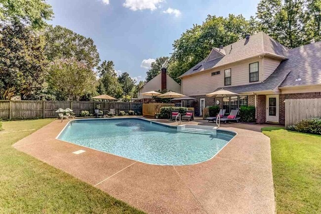2472 Monte Carlo Dr in Germantown, TN - Building Photo - Building Photo