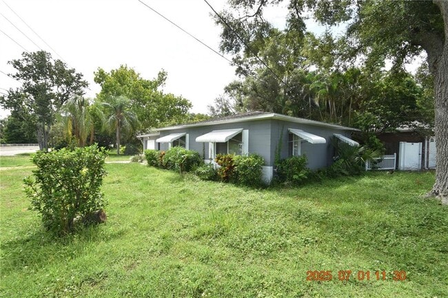 1301 Druid Rd in Clearwater, FL - Building Photo - Building Photo