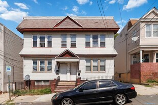 16 Montrose Terrace in Irvington, NJ - Building Photo