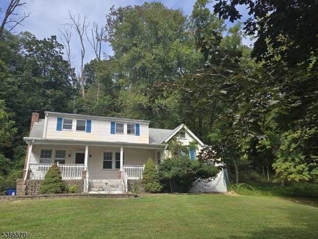 property at 6 Round Valley Rd