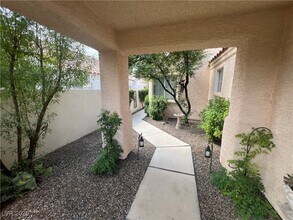 9353 Buckhaven Dr in Las Vegas, NV - Building Photo - Building Photo