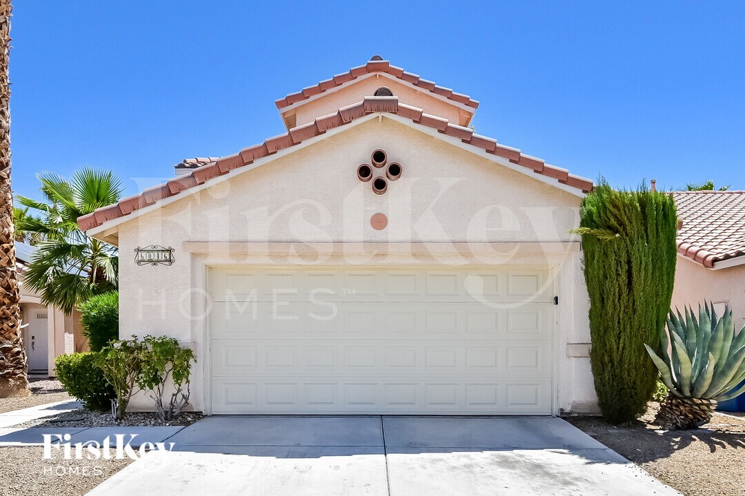 6046 Evening View St in North Las Vegas, NV - Foto de edificio