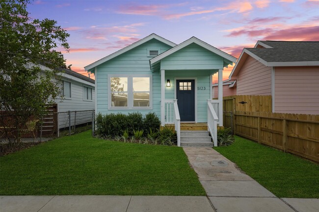 property at 5123 Avenue L