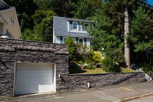 37 S Washington Ave in Hartsdale, NY - Building Photo