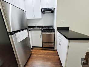 140 E 46th St in New York, NY - Building Photo - Building Photo